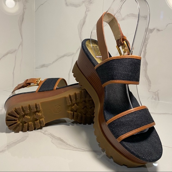⭐️HP⭐️ BNIB Michael Kors Gillian Denim Wedge - Picture 5 of 8